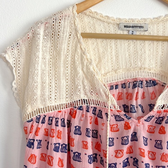 Urban Outfitters Kimchi Blue Gia Babydoll Blouse with Seashell Pattern NWOT - Picture 10 of 16